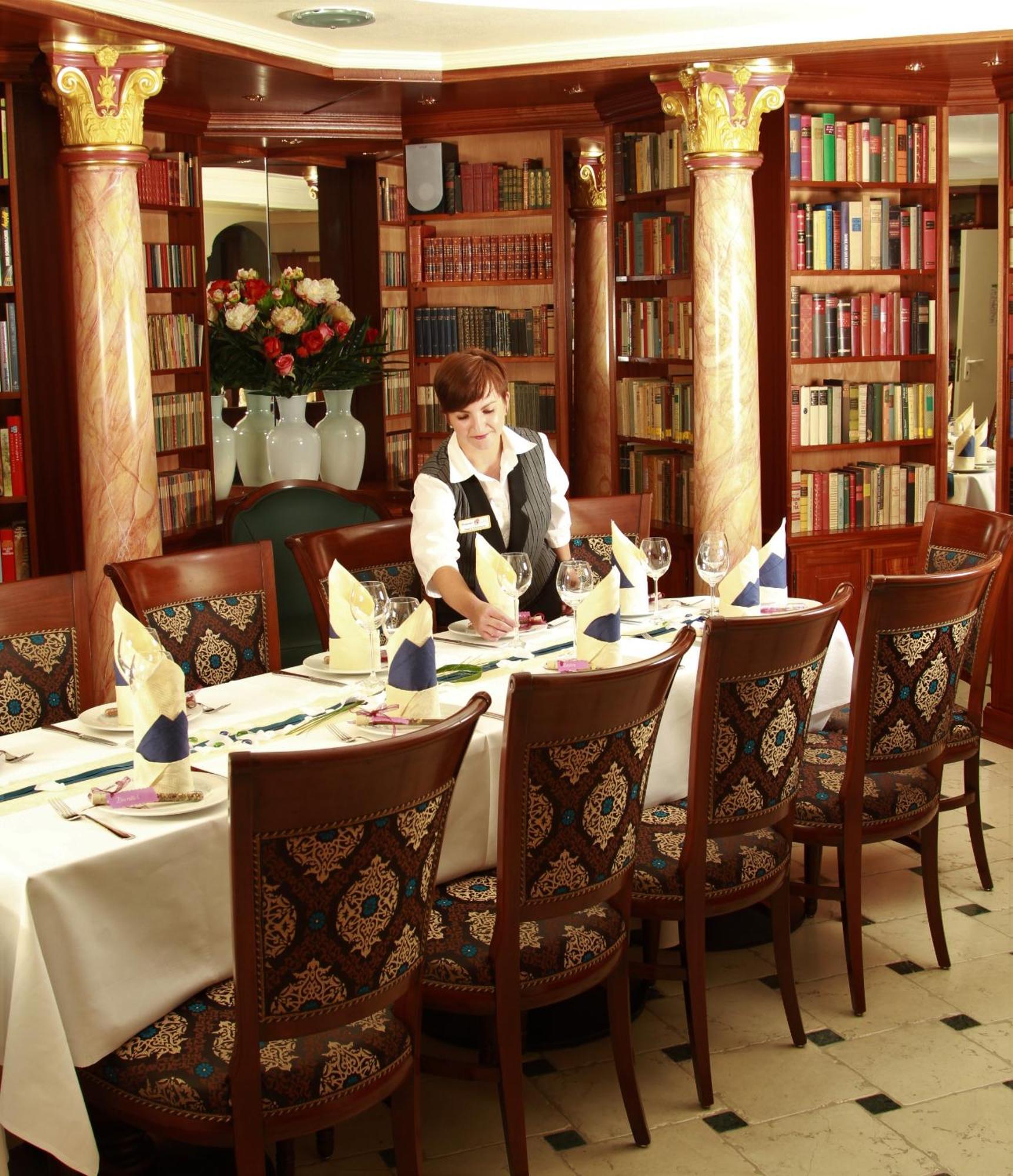 Hotel Vier Spitzen Lauenforde エクステリア 写真