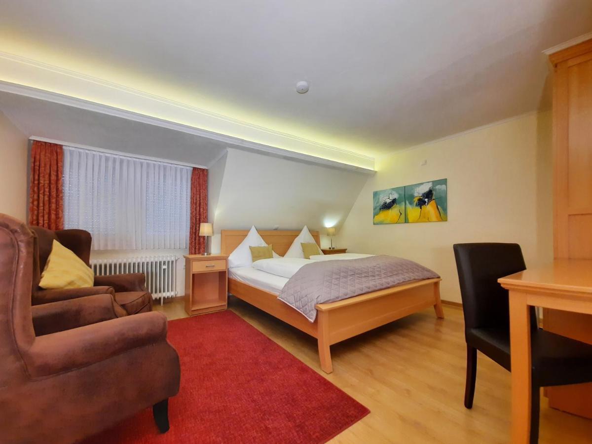 Hotel Vier Spitzen Lauenforde エクステリア 写真