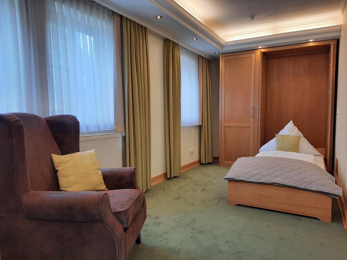 Hotel Vier Spitzen Lauenforde エクステリア 写真
